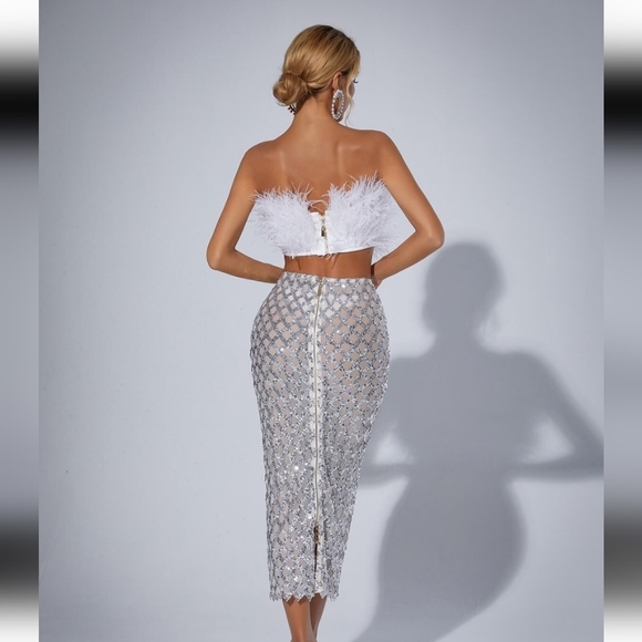 Strappples feather mesh skirt set ...top white feathers , skirt silver sequins. - Picture 7 of 7